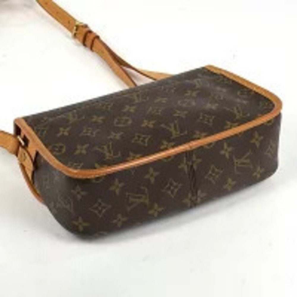 Louis Vuitton Sologne Crossbody Shoulder Brown Bag Monogram
